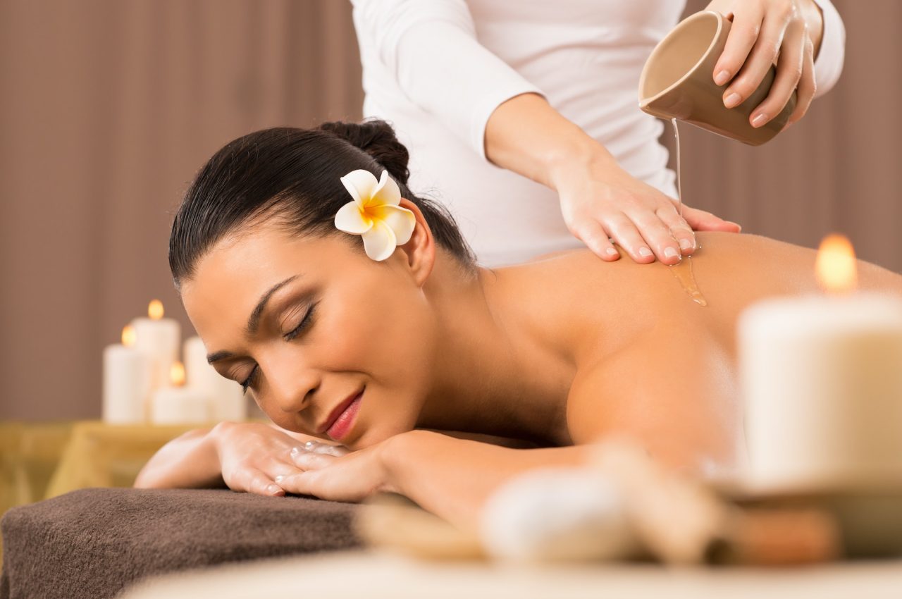 woman-having-a-back-oil-massage.jpg